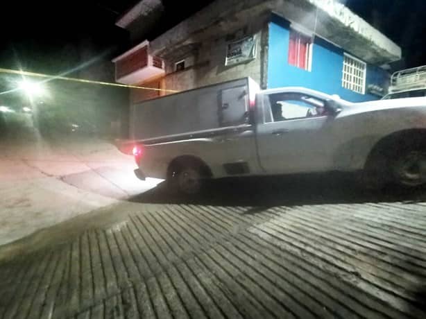 Enloquecido sujeto mata a su madre a puñaladas y hiere a su padre y a su hija, en Banderilla