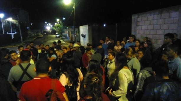 Detienen a jóvenes tras operativo en bar de Córdoba; padres exigen su liberación