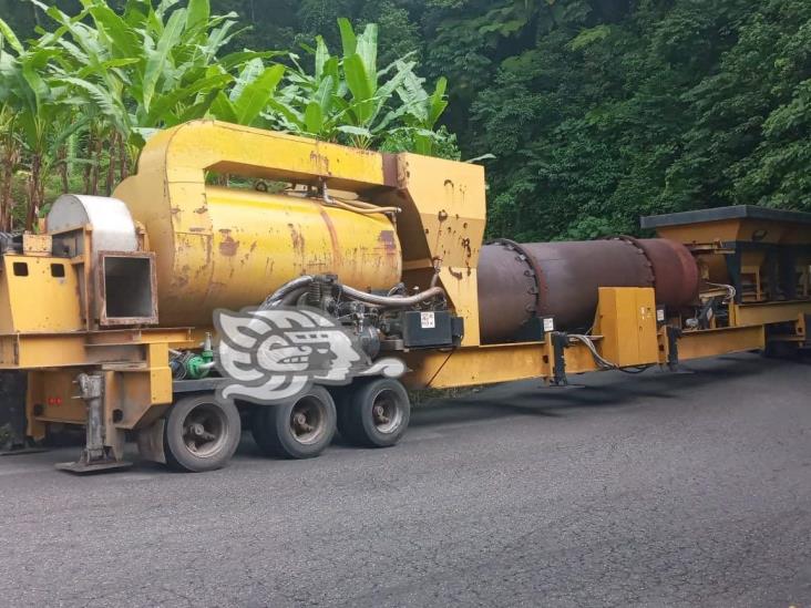 ¡Atento! Accidente de tráiler ocasiona bloqueo en la carretera Tlapacoyan-Atzalan