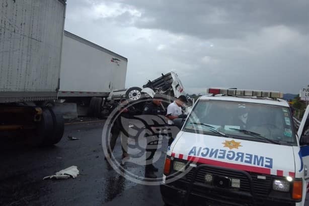 Nuevo accidente en el libramiento de Xalapa deja 3 personas heridas