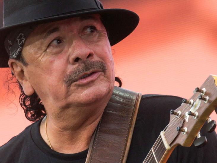 Carlos Santana, en la mira por comentarios calificados como transfóbicos (+Video)