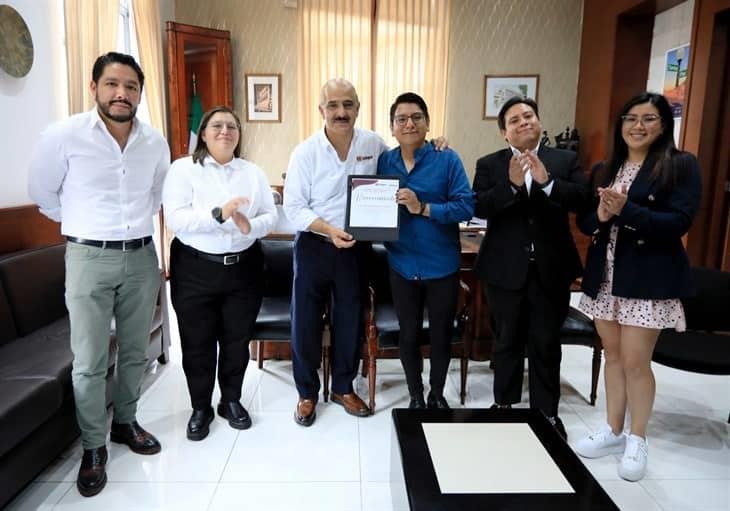 Entrega Xalapa el Premio Municipal de la Juventud 