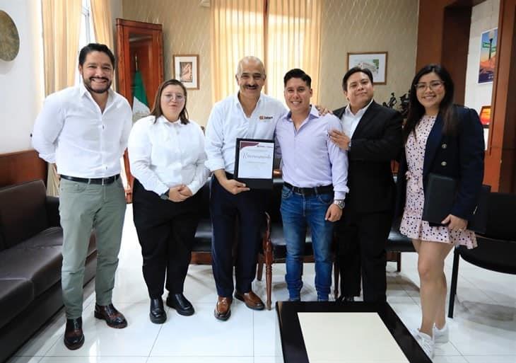 Entrega Xalapa el Premio Municipal de la Juventud 