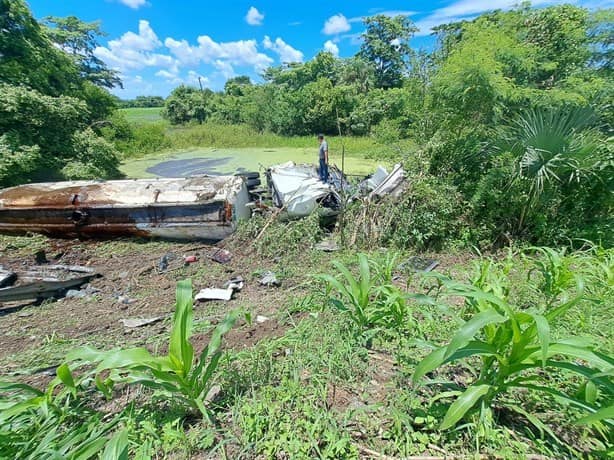 Chocan pipa y auto en Cosamaloapan; accidente deja una víctima y un herido