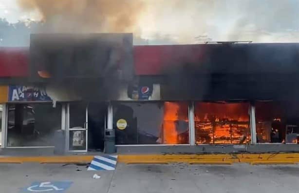 Reportan balaceras, bloqueos y quema de vehículos en Michoacán