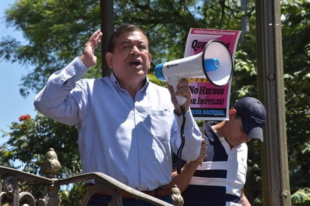 Protestan en Orizaba contra libros de texto