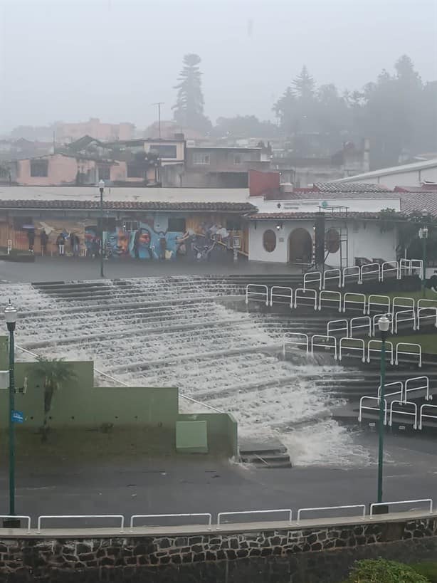 Xalapa, bajo el agua; fuerte lluvia inunda varias partes de la capital (+Video)