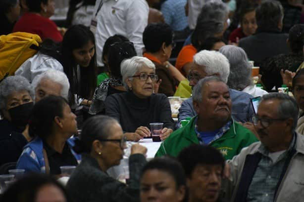 Adultos mayores no son el pasado, siguen construyendo el futuro: Manuel Huerta