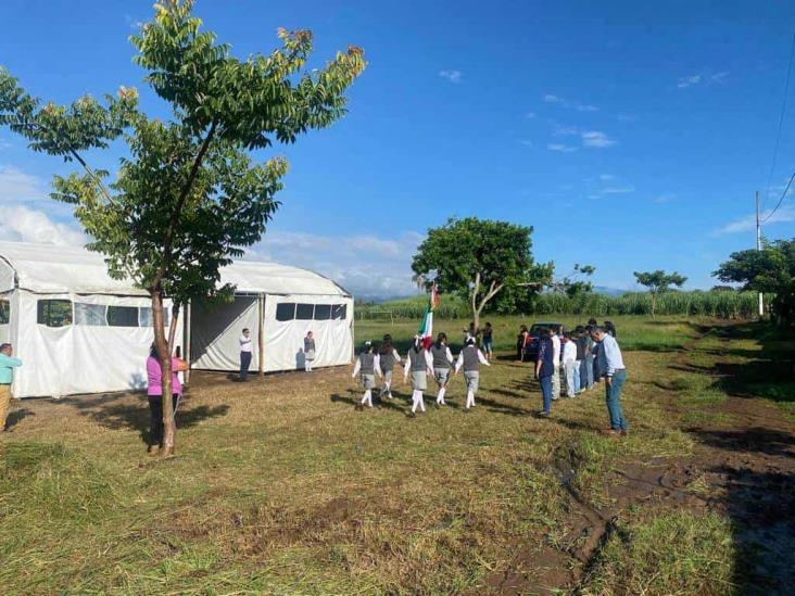 En telesecundaria de Coatepec, con hambre de conocimiento e infraestructura precaria (+Video)