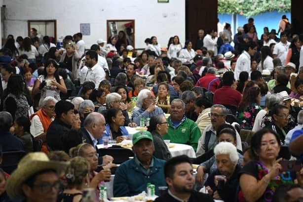 Adultos mayores no son el pasado, siguen construyendo el futuro: Manuel Huerta