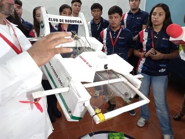 Estudiantes del Conalep Veracruz ganan torneo internacional de robótica