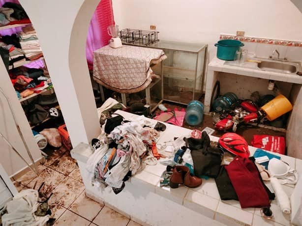 ¡Al filo de la tragedia! Familia de Xalapa casi es sepultada tras torrenciales lluvias (+Video)