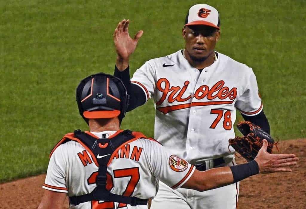 Pierde Orioles aunque se queda con la serie