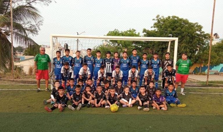Escuela de futbol “Rayados”, filial del Monterrey en Veracruz invita a sus clases formativas