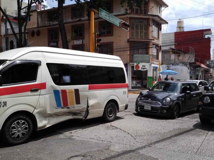Costoso choque en calles de Xalapa