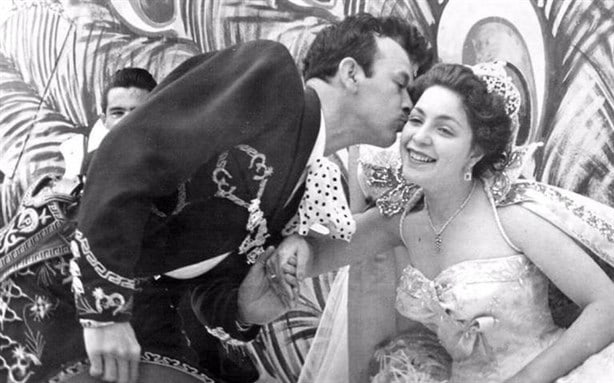 Pedro Infante, el ídolo de México, en el Carnaval de Xalapa de 1953 ¡Entérate!