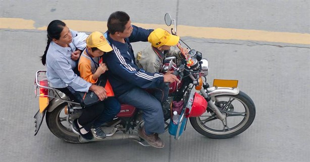 ¡Se acabaron las Motofamilys! En este estado no permitirán transportar a niños en motocicletas