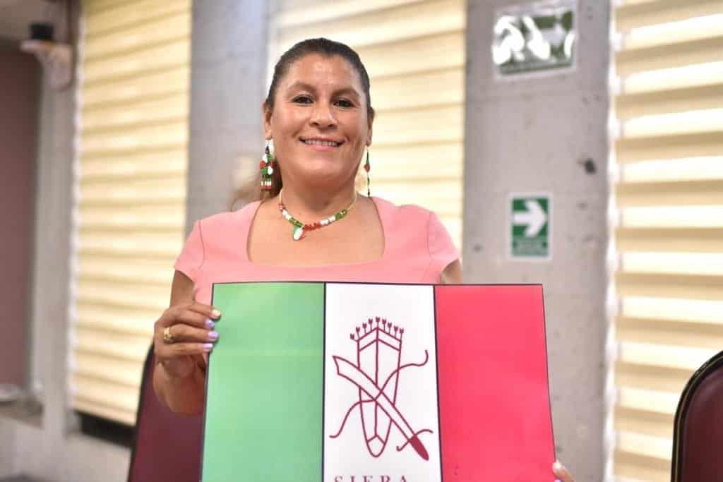 Diputada de Veracruz expone la importancia de la Bandera Siera