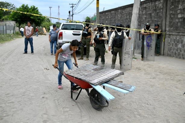 Desalojan a familias de Veracruz en un predio sobre el Kilómetro 13.5 | VIDEO
