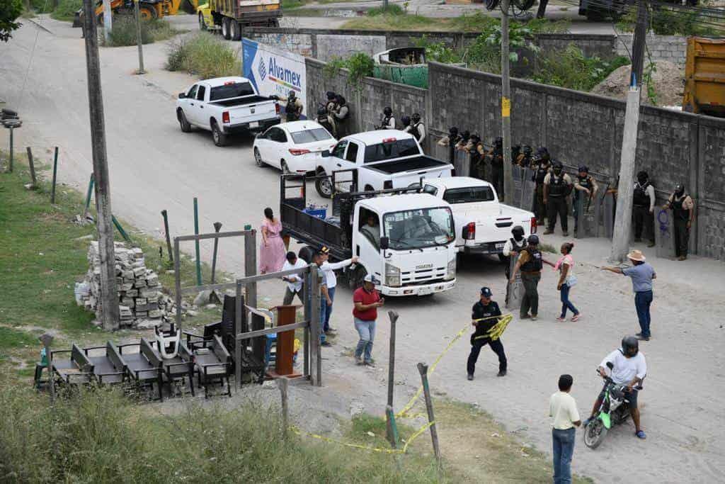 Desalojan a familias de Veracruz en un predio sobre el Kilómetro 13.5 | VIDEO