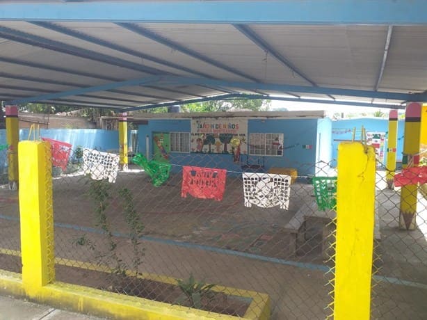 Retiran apoyo a kínder por inconformarse en Paso de Ovejas con relleno sanitario