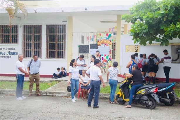 Padres de familia exigen la destitución de supervisora escolar en Tlacotalpan