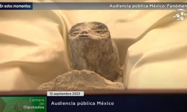 Jaime Maussan presenta restos de “seres no humanos” ante el Congreso