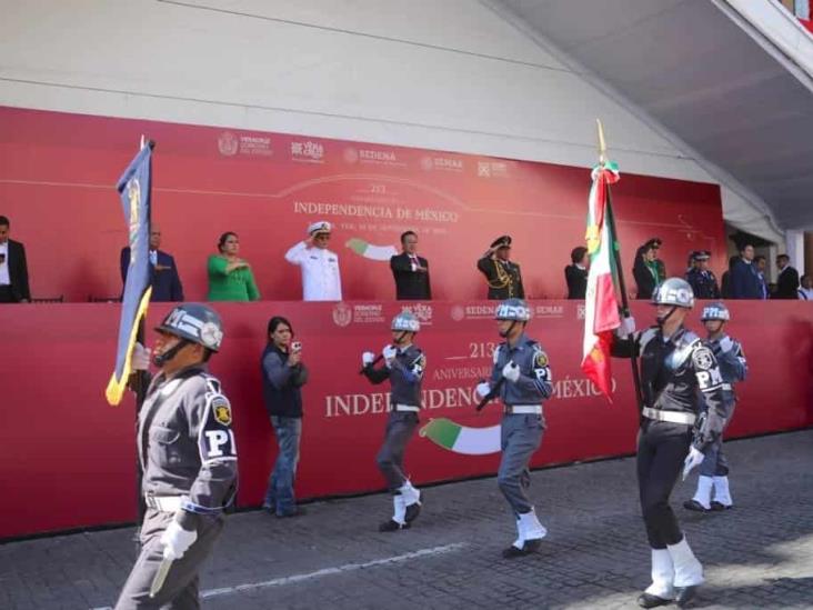 En Xalapa, realizan desfile por la Independencia de México (+Video)