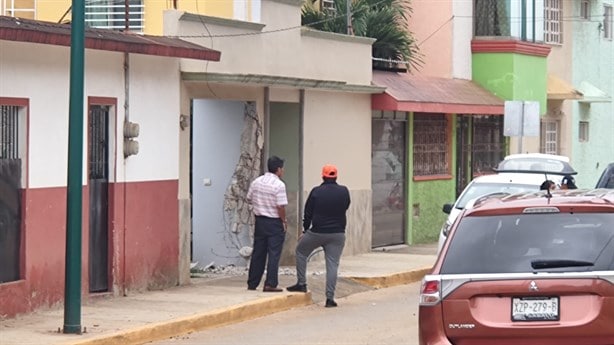 Patrulla de SSP termina dentro de una casa en Xalapa