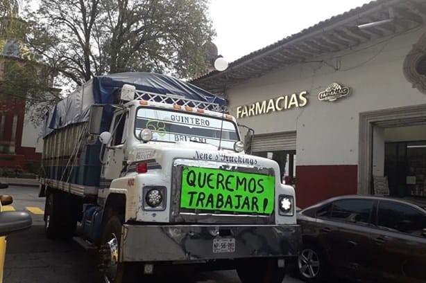 Crimen y autoridades cobran piso a transportistas de aguacate en Michoacán