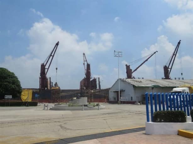 Nuevo puerto de Coatzacoalcos tendrá una gran capacidad para almacenar contenedores para el 2024: AMLO | VIDEO