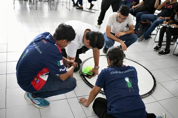 Realizan pelea de robots, en Veracruz | VIDEO