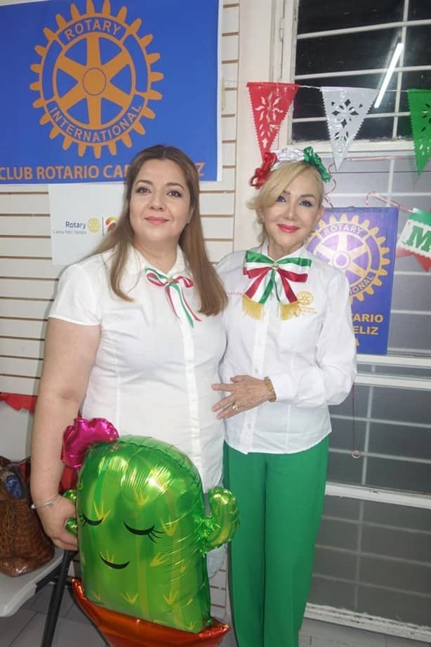 Club Rotario Xalapa Carita Feliz celebra el mes patrio