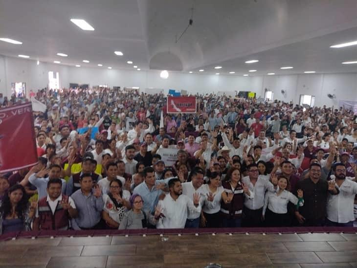 En asamblea, toman protesta a integrantes de comités de base de Morena