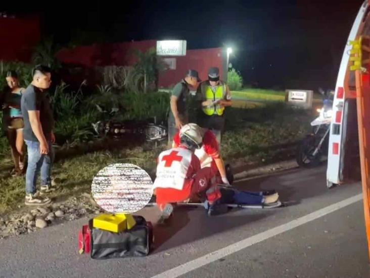 Motociclistas resultan lesionados tras ser atropellados en Martínez de la Torre