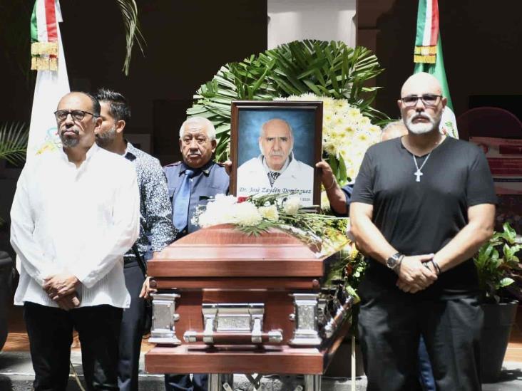 Despiden a José Zaydén, cronista de Xalapa, con homenaje de cuerpo presente