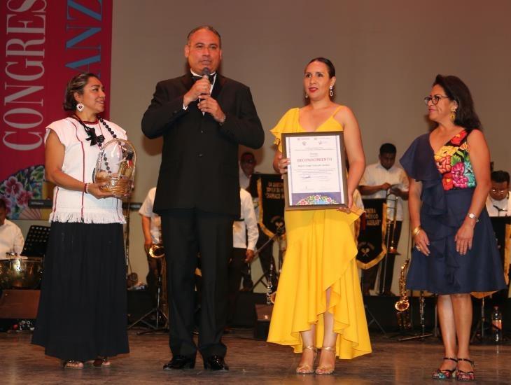 Miguel Zamudio Abdala recibe reconocimiento del Congreso Nacional Danzonero 2023
