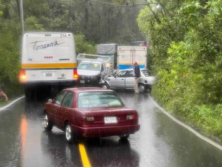 Accidente múltiple desata caos en la carretera Fortín-Huatusco