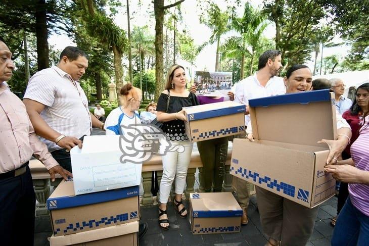 En apoyo a Manuel Huerta, ciudadanos reúnen 200 mil firmas en Xalapa