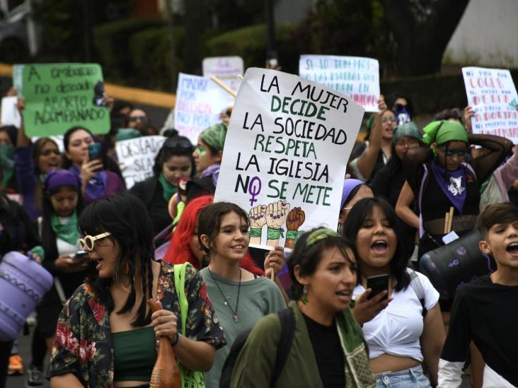 Con marcha, feministas exigen garantías para la interrupción legal del embarazo en Xalapa (+Video)