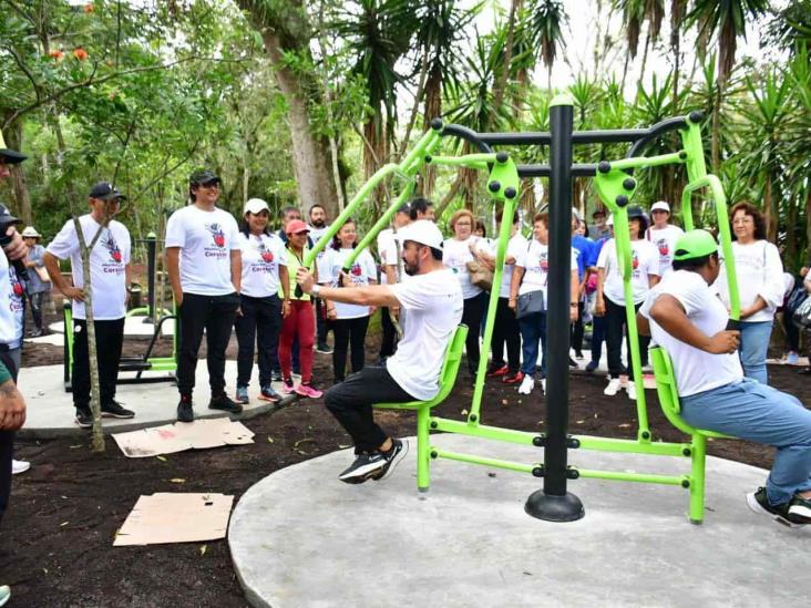 Estancia Garnica inaugura aparatos de ejercicio al aire libre