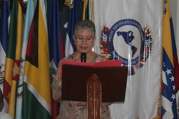 Mesa Redonda Panamericana de Veracruz efectúa ceremonia de cambio de directiva