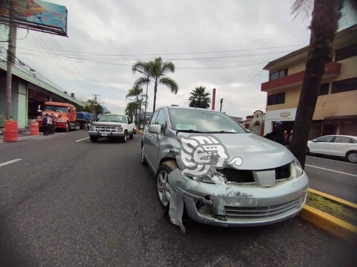 Dos personas resultan heridas en aparatoso accidente en Orizaba