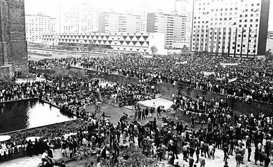 Discursos artísticos y el 2 de octubre de 1968