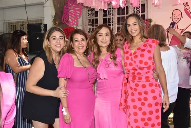 Grupo Reto Veracruz realiza corte de listón para inaugurar el Mes Rosa