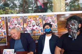 Presentan cartel de luchas en la Arena Xalapa