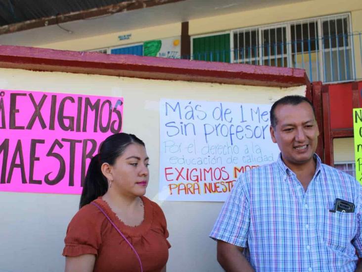 Con diálogo, intentan resolver protesta en Jardín de Niños de Misantla