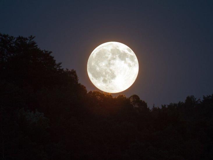 ¿Qué días habrá luna llena en octubre?