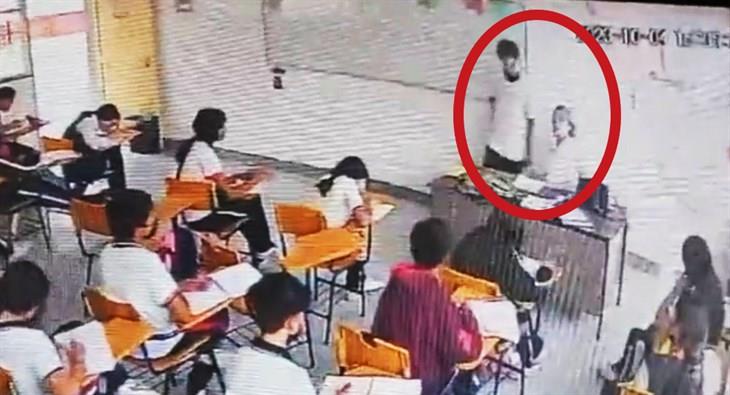 Coahuila: alumno apuñala a su maestra en plena clase (+Video)