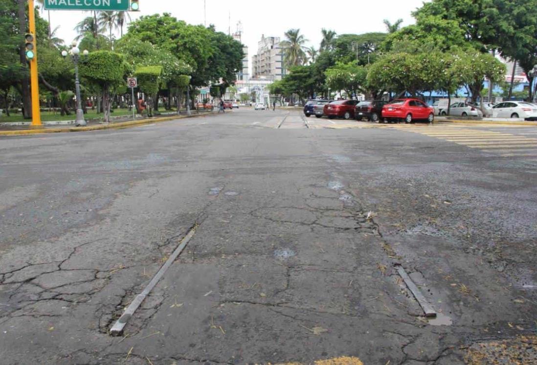 Vías en 20 de Noviembre, último vestigio del tranvía más antiguo de Veracruz